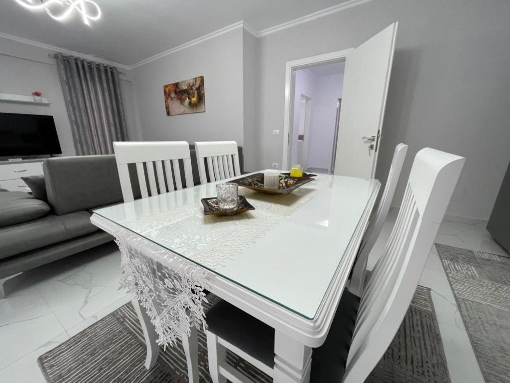 Luxury * Korce